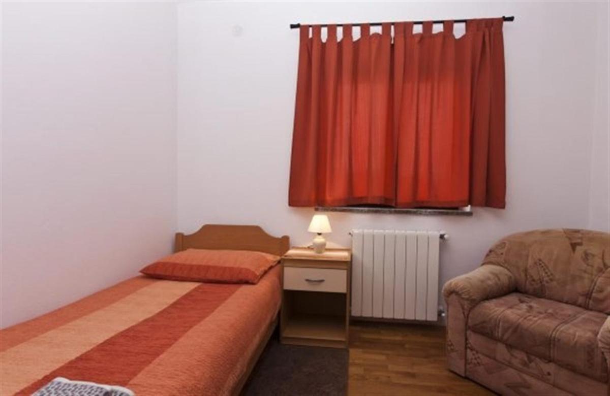 Three-bedroom 1 Apartment Rovinj